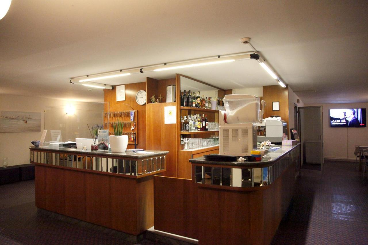 Hotel Alfa Anche In All Inclusive Rimini Exterior photo